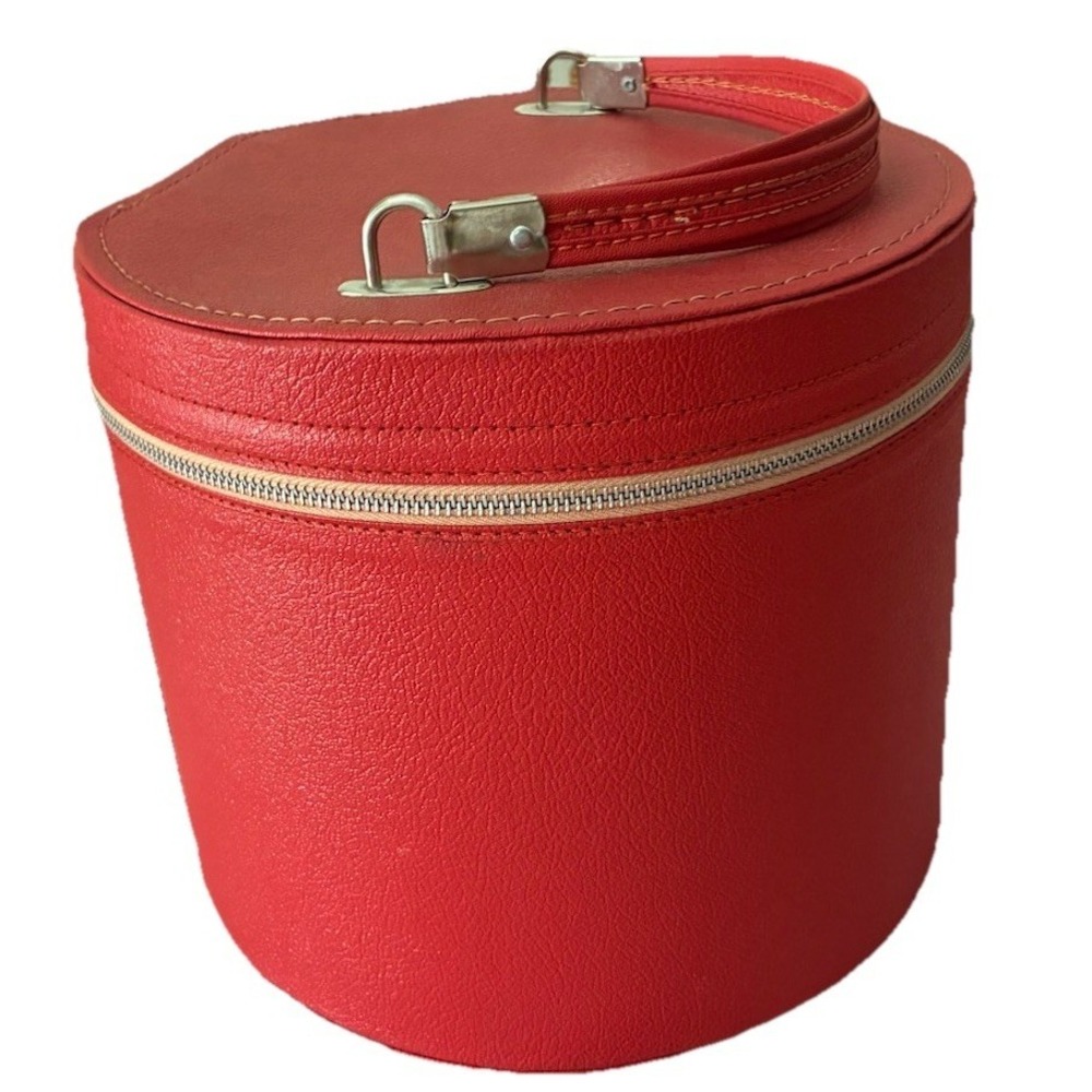 Train Case Red Faux Leather Round 11"  Make Up Travel Vanity Retro Vintage